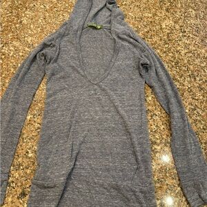 Alternative Earth Heathered Gray Top